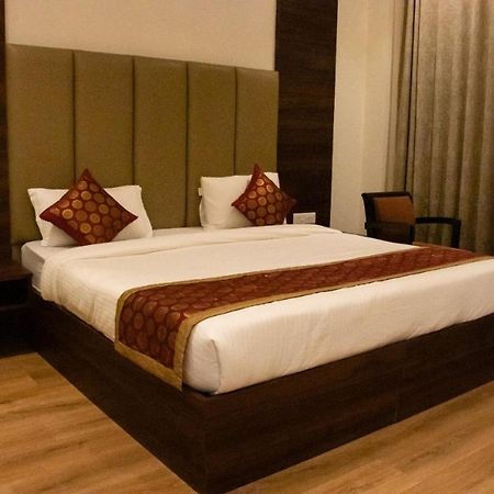 Sourav Park Inn อัครา ภายนอก รูปภาพ